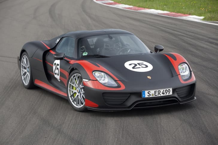 Porsche 918 Spyder photo gallery